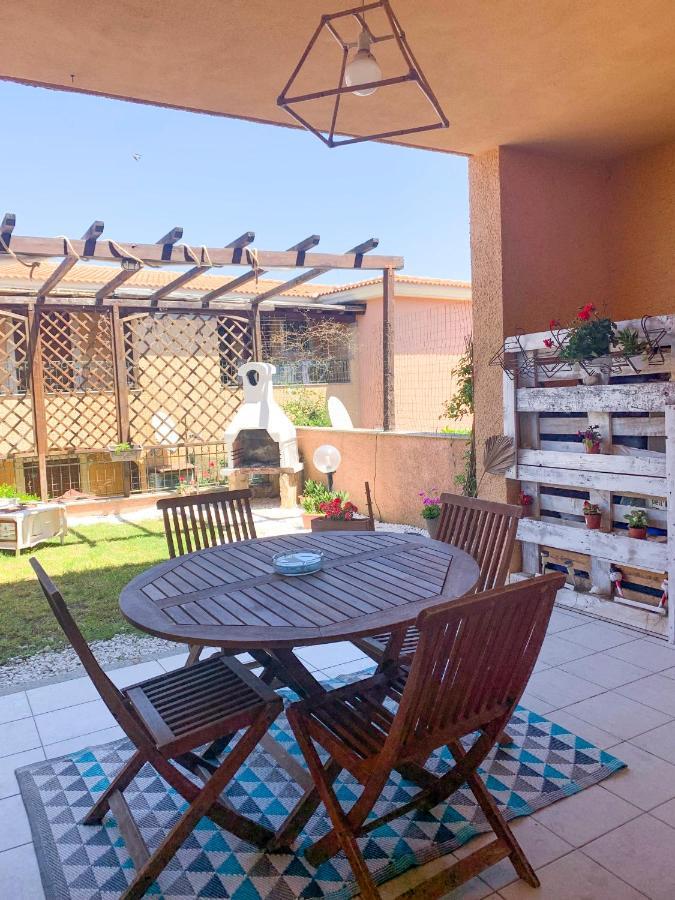 Casa Quasimodo, Con Patio E Giardino Privato Apartment Olbia Exterior photo