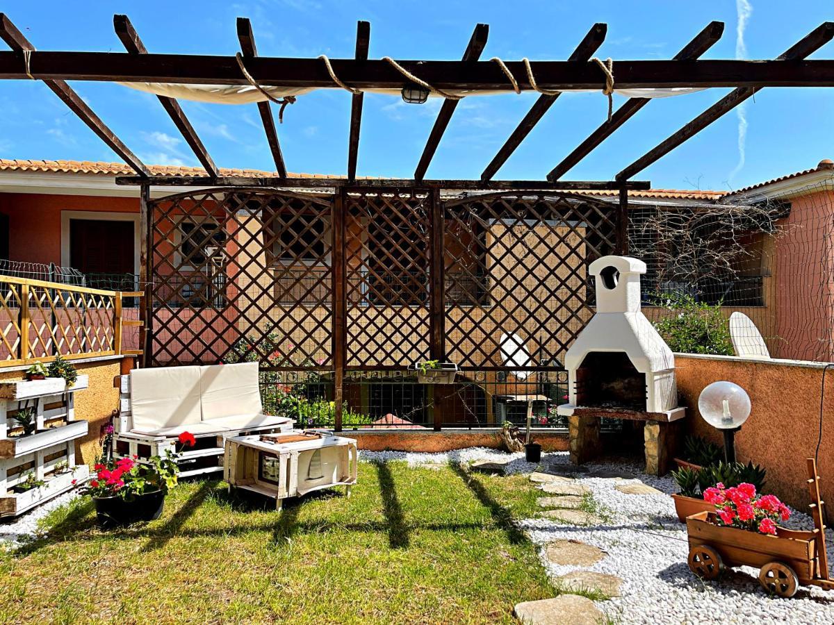 Casa Quasimodo, Con Patio E Giardino Privato Apartment Olbia Exterior photo