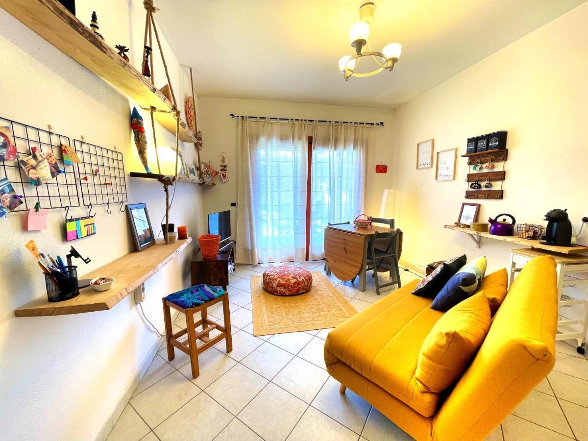 Casa Quasimodo, Con Patio E Giardino Privato Apartment Olbia Exterior photo