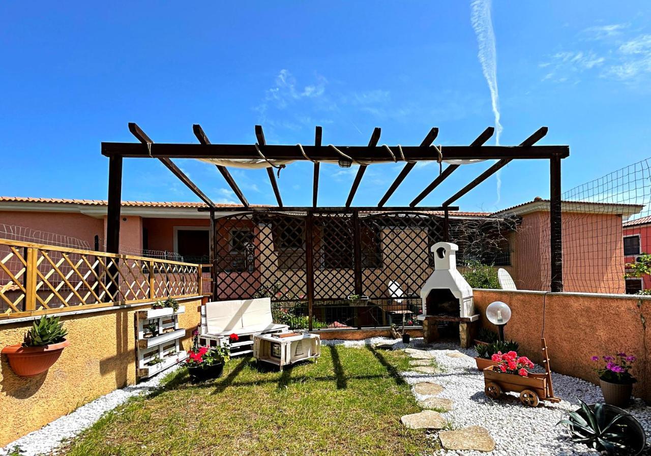 Casa Quasimodo, Con Patio E Giardino Privato Apartment Olbia Exterior photo